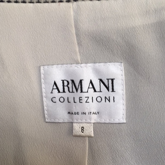 Armani Collezioni blazer🌹🌹🌹 - Picture 2 of 7